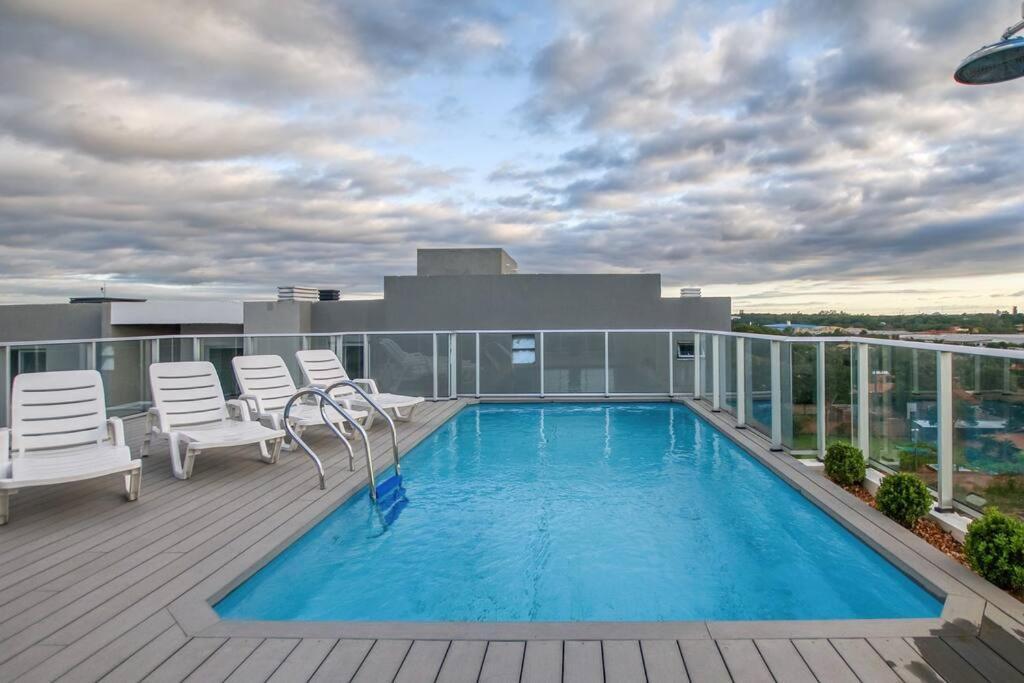 A estrenar! Apartamento con pileta zona aeropuerto WIFI 200MG Asunción Exterior foto